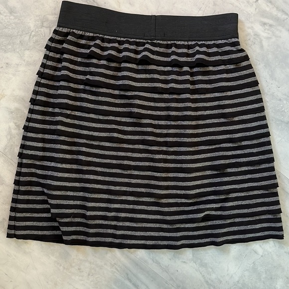 Fire Los Angeles  skirt  Black/gray Striped  Layers of gathered ruffles  Size M - Picture 4 of 6